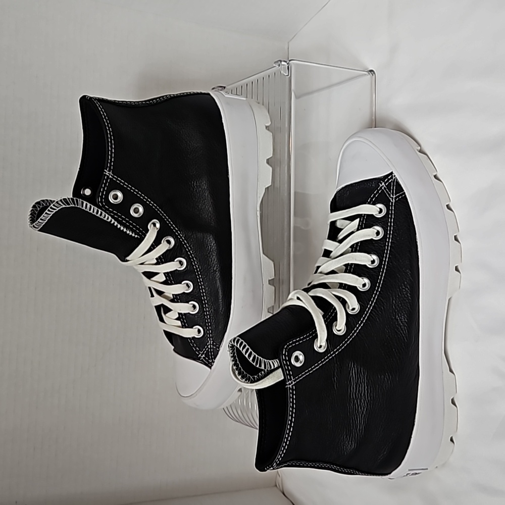 WOMENS CONVERSE CHUCK TAYLOR HI LUGGED SNEAKER SIZE 10 BLK/ WHTE